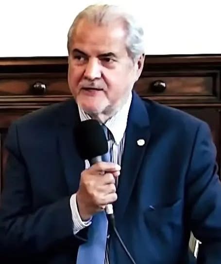 Fostul premier Adrian Năstase a reacționat după anunțul făcut de MAE și a criticat decizia Guvernului interimar. | Foto: Facebook Adrian Năstase