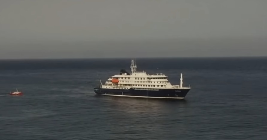Nava de croazieră cu hantavirus a ajuns în Tenerife. Care va fi procedura de debarcare a pasagerilor / captură de ecran BBC- youtube