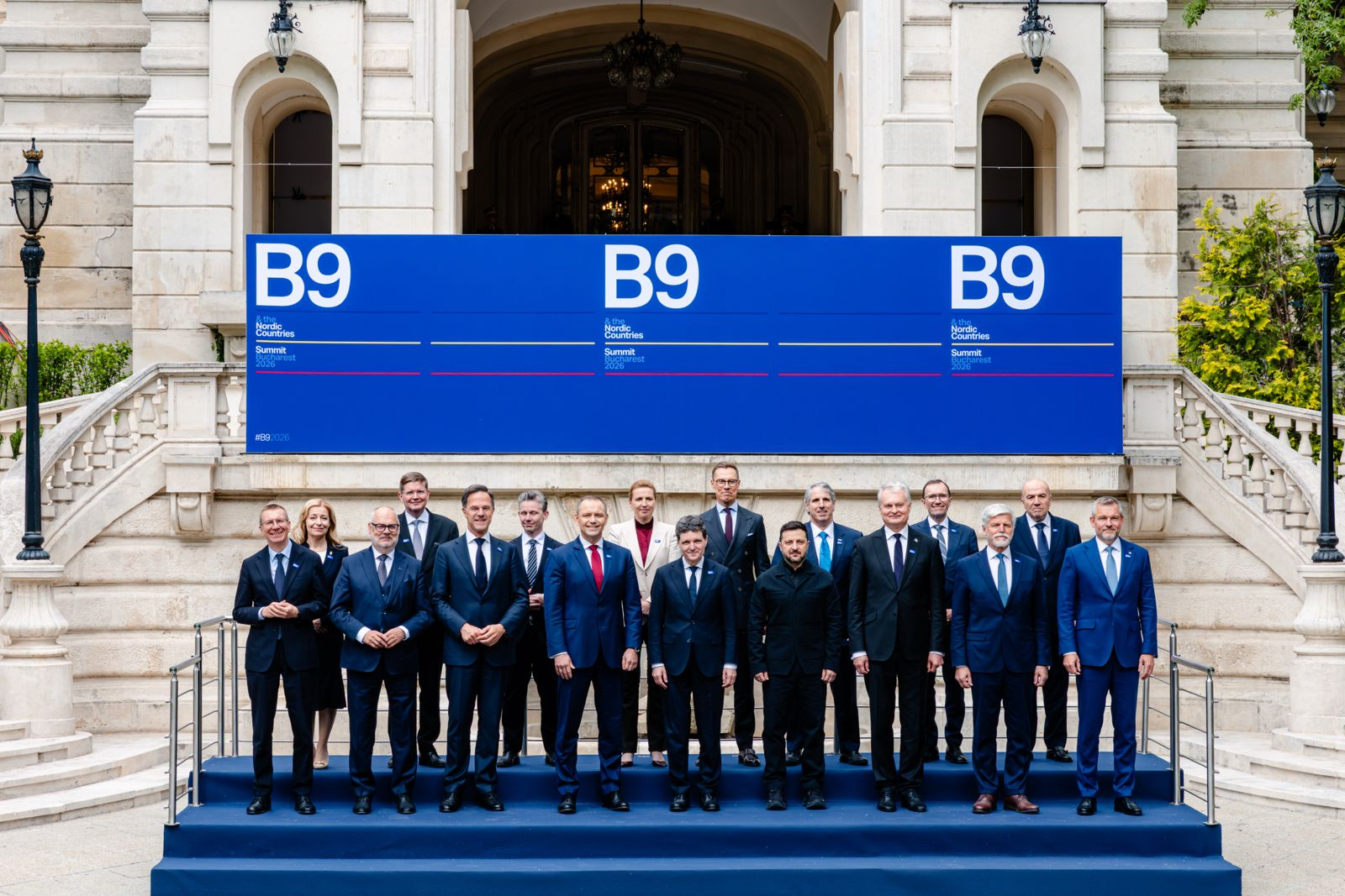 Lideri a 15 țări