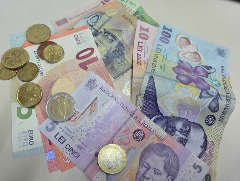 Parlamentul a adoptat legea prin care firmele private pot să împartă cu angajații până la 15% din profit | Foto: monitorulcj.ro / Fotografie ilustrativă