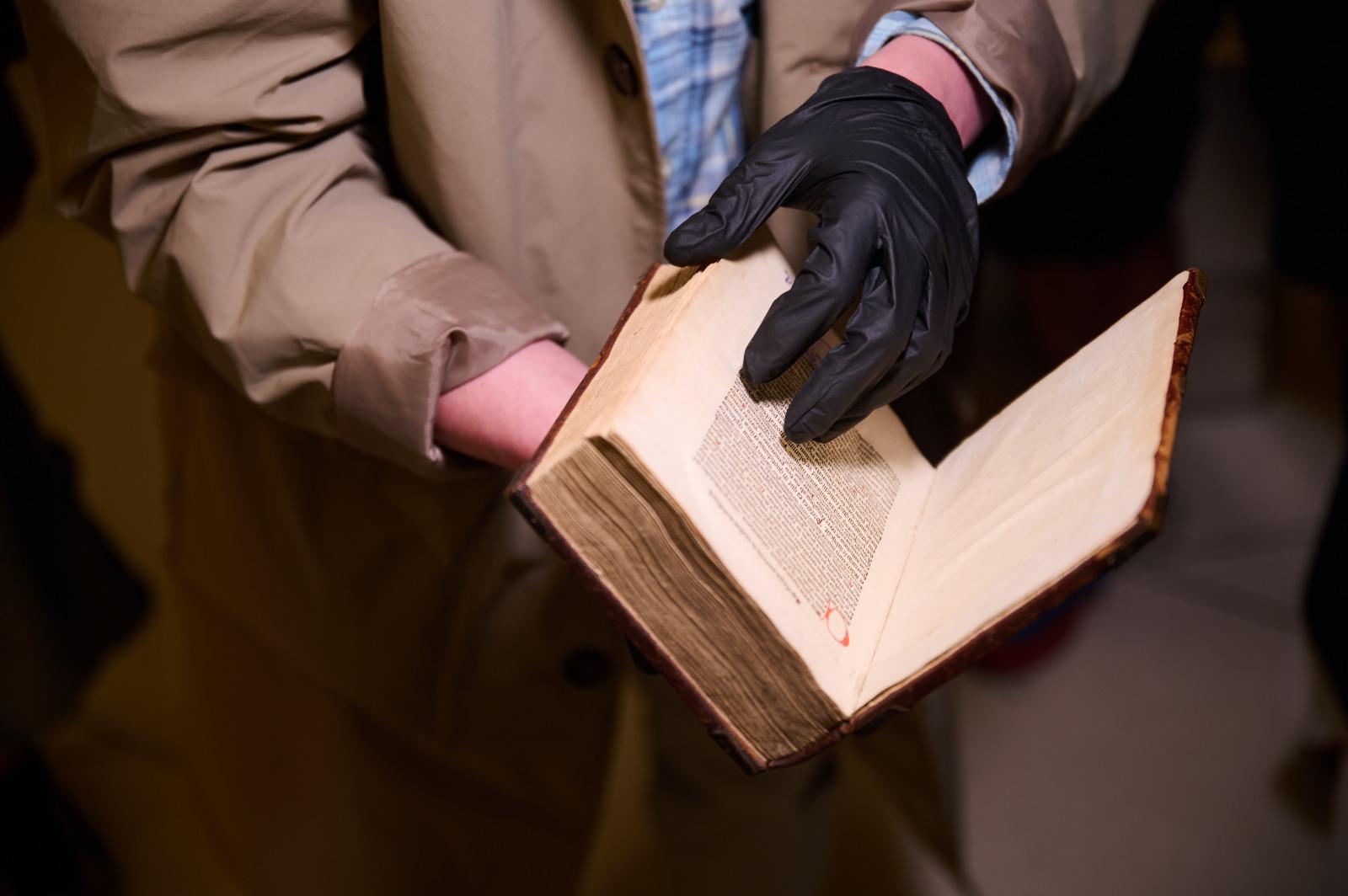 Exemplarul original al cărții „Malleus Maleficarum”