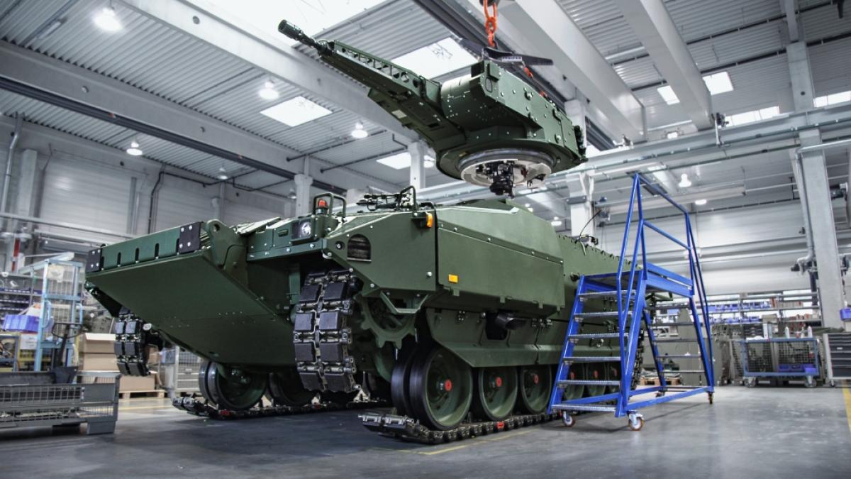 Blindatele Lynx destinate Armatei Române vor fi produse la Mediaș