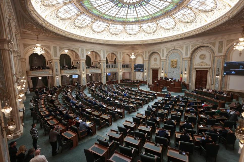 Legea salarizării din sistemul public aduce majorări de venituri pentru parlamentari. Cum cresc salariile?| Foto: Inquam Photos / George Călin