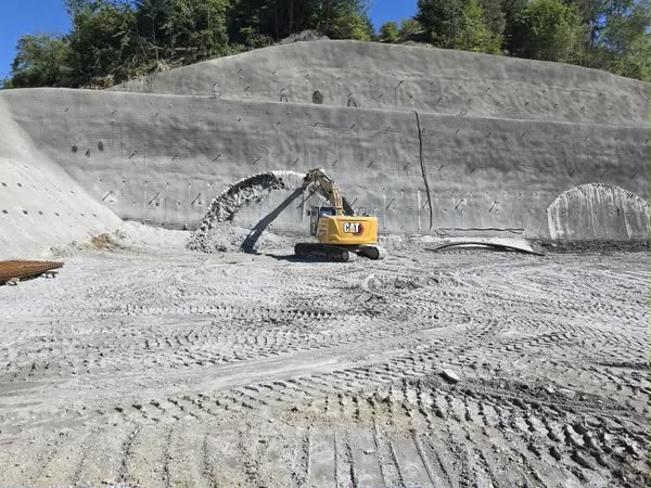 Tunelul Balota de pe secțiunea Boița - Cornetu a Autostrăzii A1 Sibiu - Pitești va avea 500 de metri. | Foto: Ionel Scrioșteanu/Facebook
