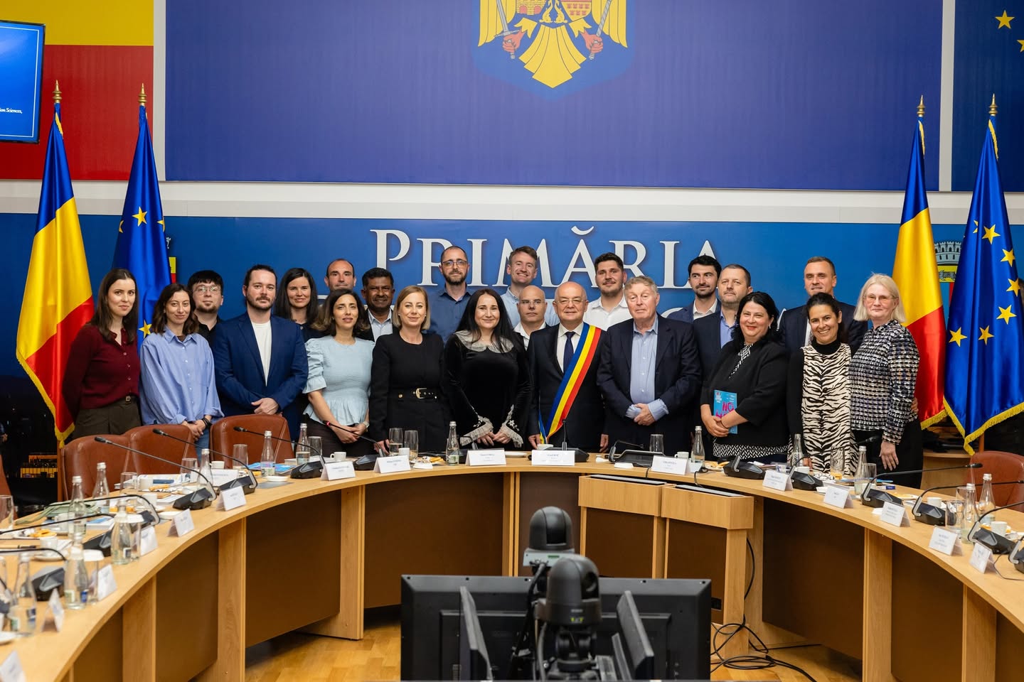 Primarul Emil Boc a anunțat că municipiul Cluj-Napoca a găzduit o întâlnire cu reprezentanții proiectului european STARHAUS. | Foto: Facebook Emil Boc