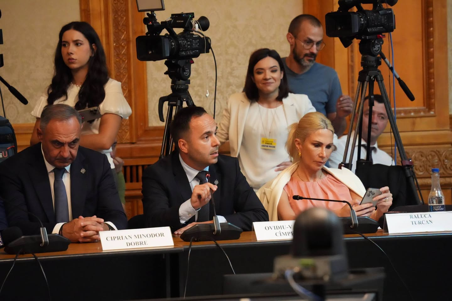 Deputatul clujean Ovidiu Cîmpean a anunțat că a acordat aviz negativ pentru doi dintre miniștrii propuși în Cabinetul Veștea și susține că actuala formulă guvernamentală nu oferă garanțiile necesare pentru stabilitate și performanță. | Foto: Facebook Ovidiu Cîmpean