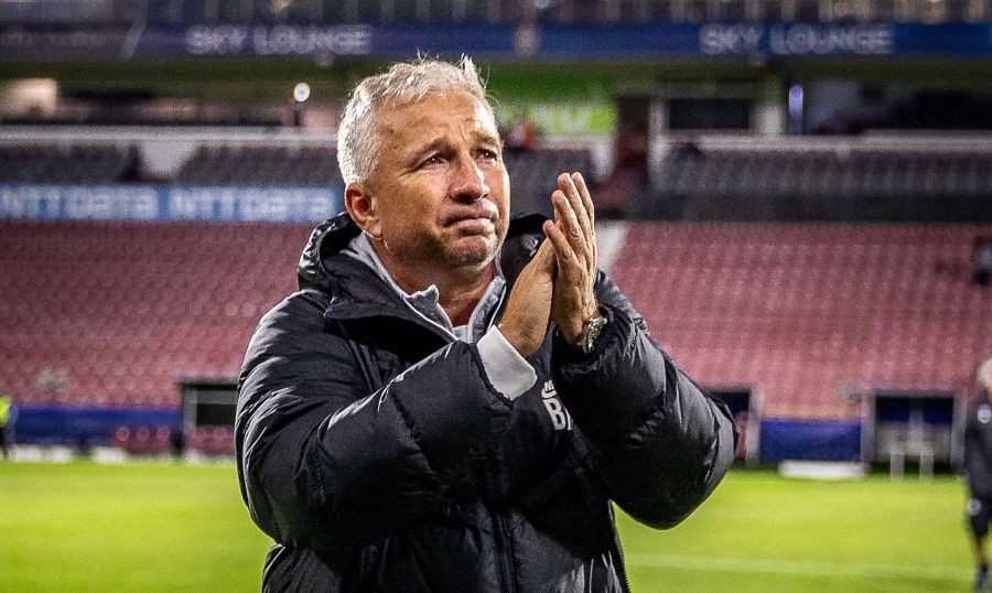 Dan Petrescu se confruntă cu probleme de sănătate / Foto: CFR 1907 Cluj Facebook