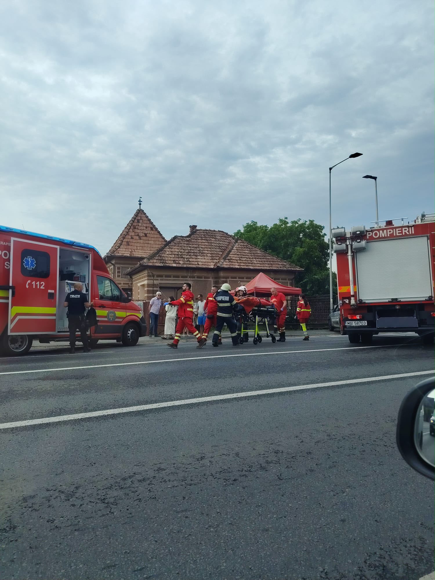 Pieton lovit pe trecerea de pietoni în Florești | Foto: Andreea Juncu