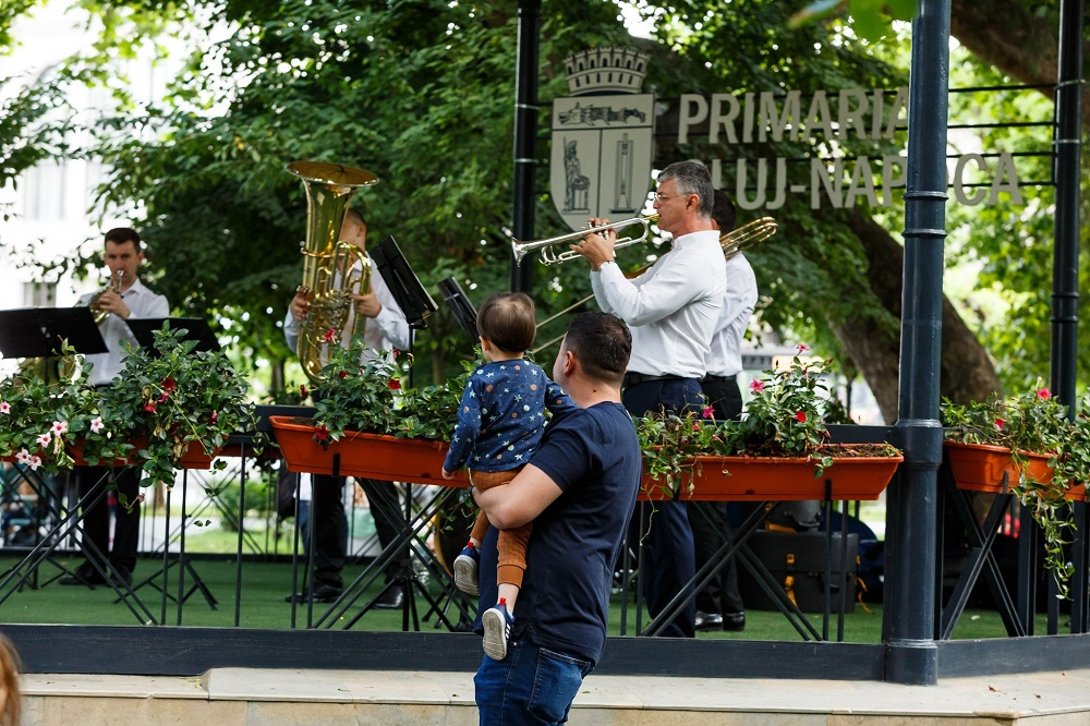 Clujenii au un nou motiv să iasă în Parcul Central. Concerte GRATUITE în fiecare duminică până în septembrie / Foto: Municipiul Cluj-Napoca- Facebook