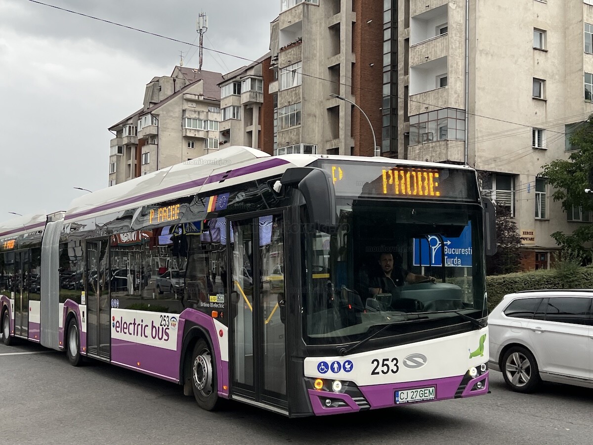 22 de autobuze electrice articulate