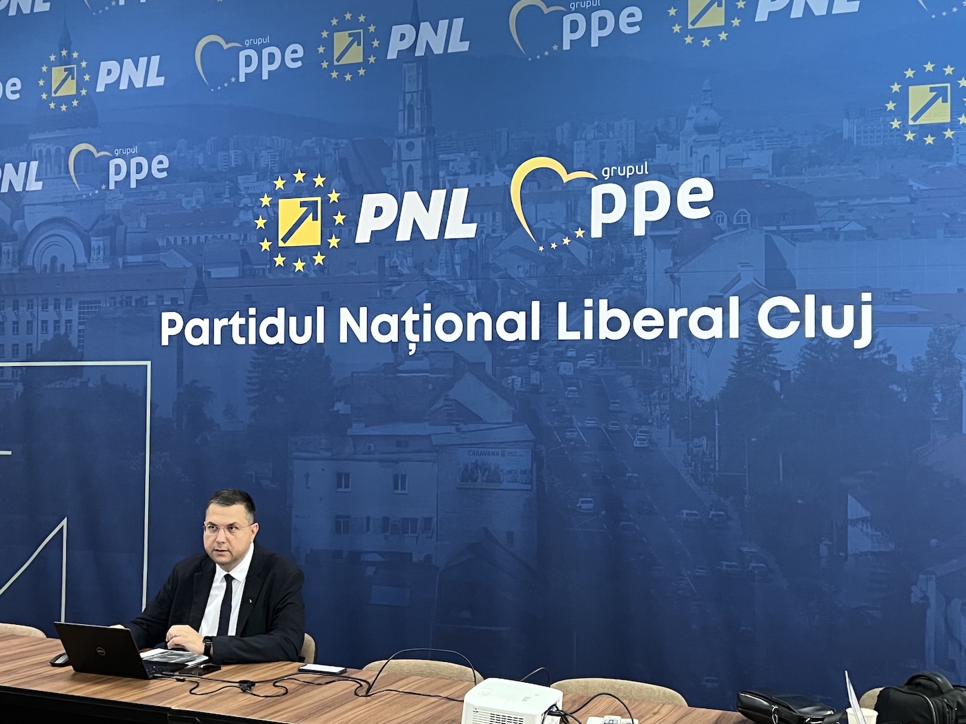 Deputatul clujean Radu Moisin (PNL) și-a prezentat raportul de activitate parlamentară pentru primele șase luni din 2026
