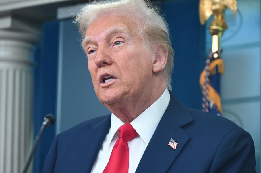 Un cotidian iranian îi prezintă drept „ținte” pe Trump și Netanyahu