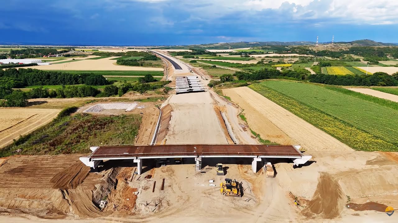 Un nou tronson al Autostrăzii Transilvania ar putea fi deschis circulației cu câteva luni înainte de termenul contractual. | Foto: Asociația Pro Infrastructură / Facebook