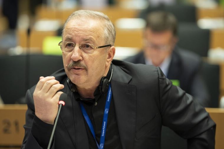 Europarlamentarul PSD Vasile Dîncu susține că Alexandru Nazare ar putea reprezenta o variantă de compromis pentru funcția de premier. | Foto: Vasile Dîncu