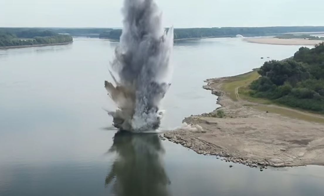 180 kg de explozibil pentru dislocarea stâncii din apropierea brațului Bala: Debitul Dunării
