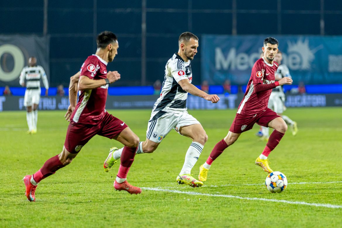 Derby-ul dintre CFR și „U” Cluj a fost amânat / Foto: Sergiu CRĂCIUN