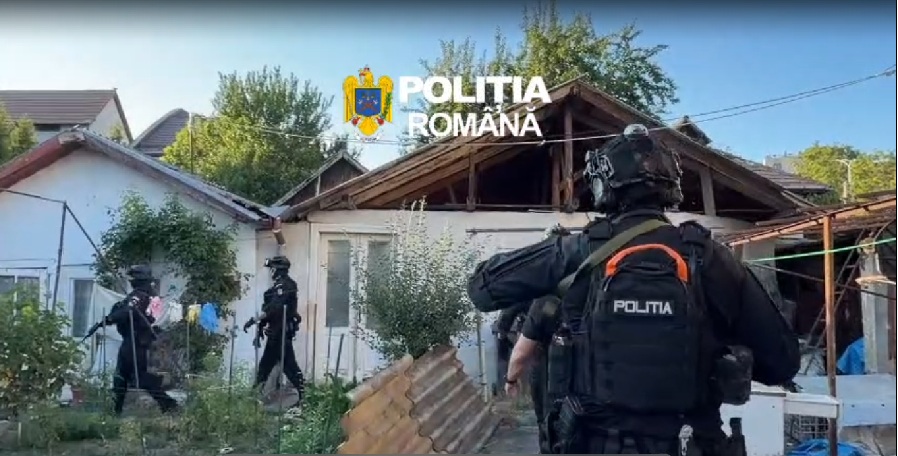 Polițiștii au descins la casa unui bărbat din Cluj-Napoca
