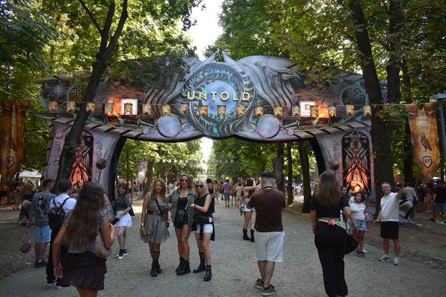 Peste 100.000 de oameni se află zilnic în perimetrul festivalului Untold|Foto: Eliza LUCACIU / monitorulcj.ro