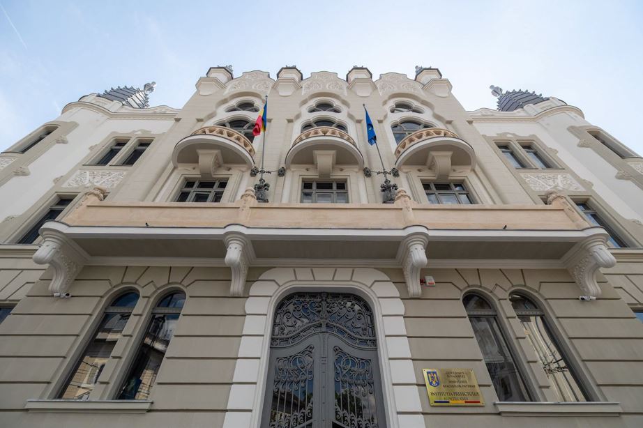 Prefectura Cluj își reia activitatea