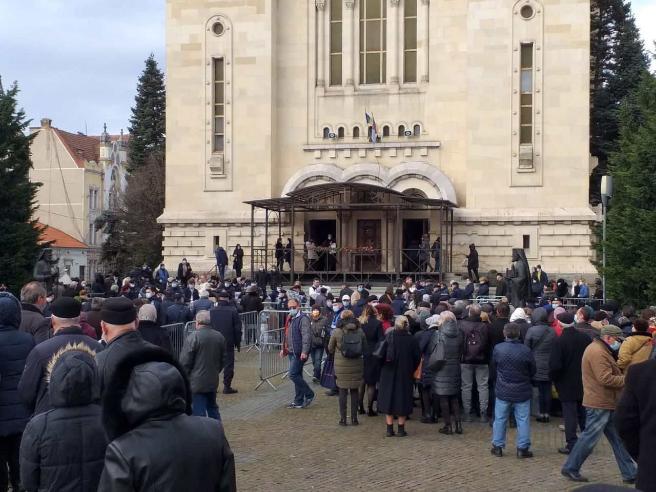 iar preoții nu au purtat mască. VIDEO/FOTO