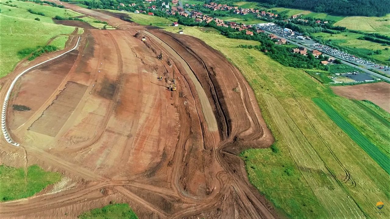 Nădăşelu-Zimbor. Lucrările avansează în ritm alert.