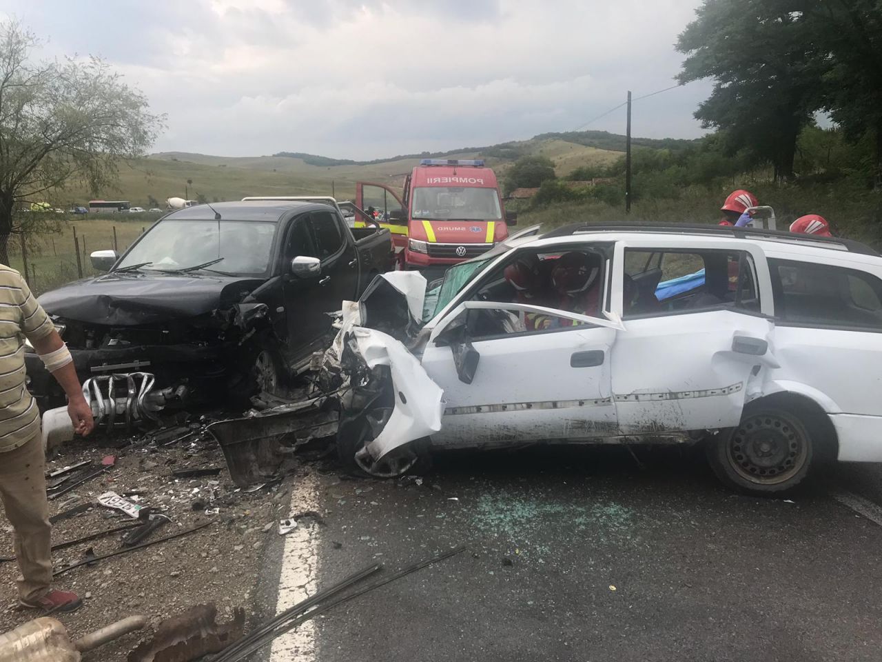 La un pas de tragedie la marginea localității Corpadea după ce două mașini s-au ciocnit