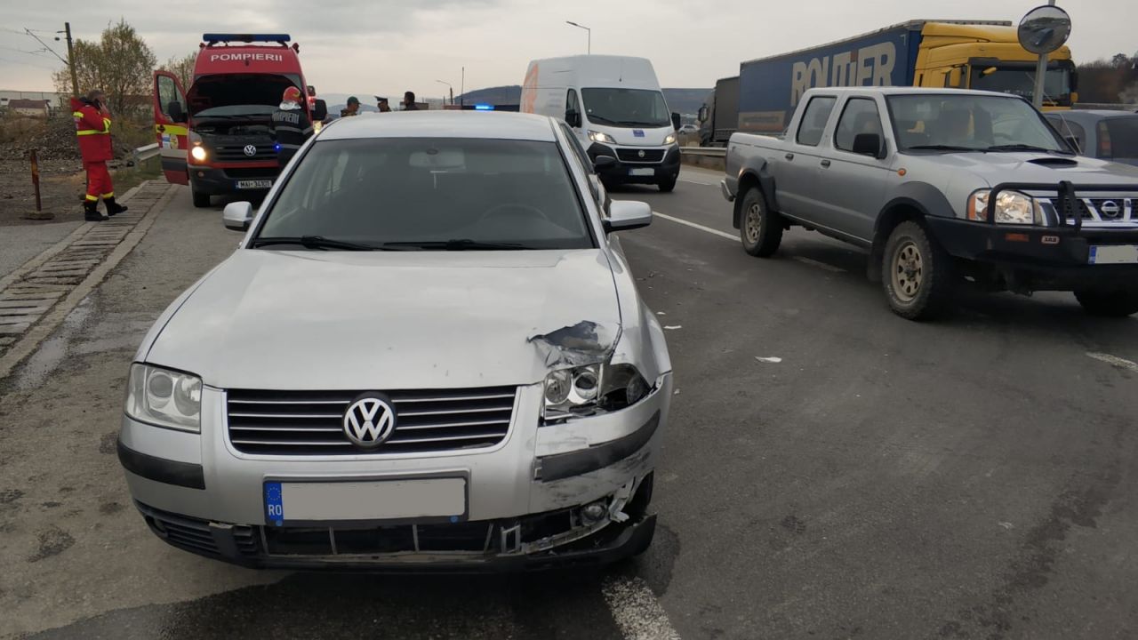 Trei mașini implicate într-un accident la Jucu