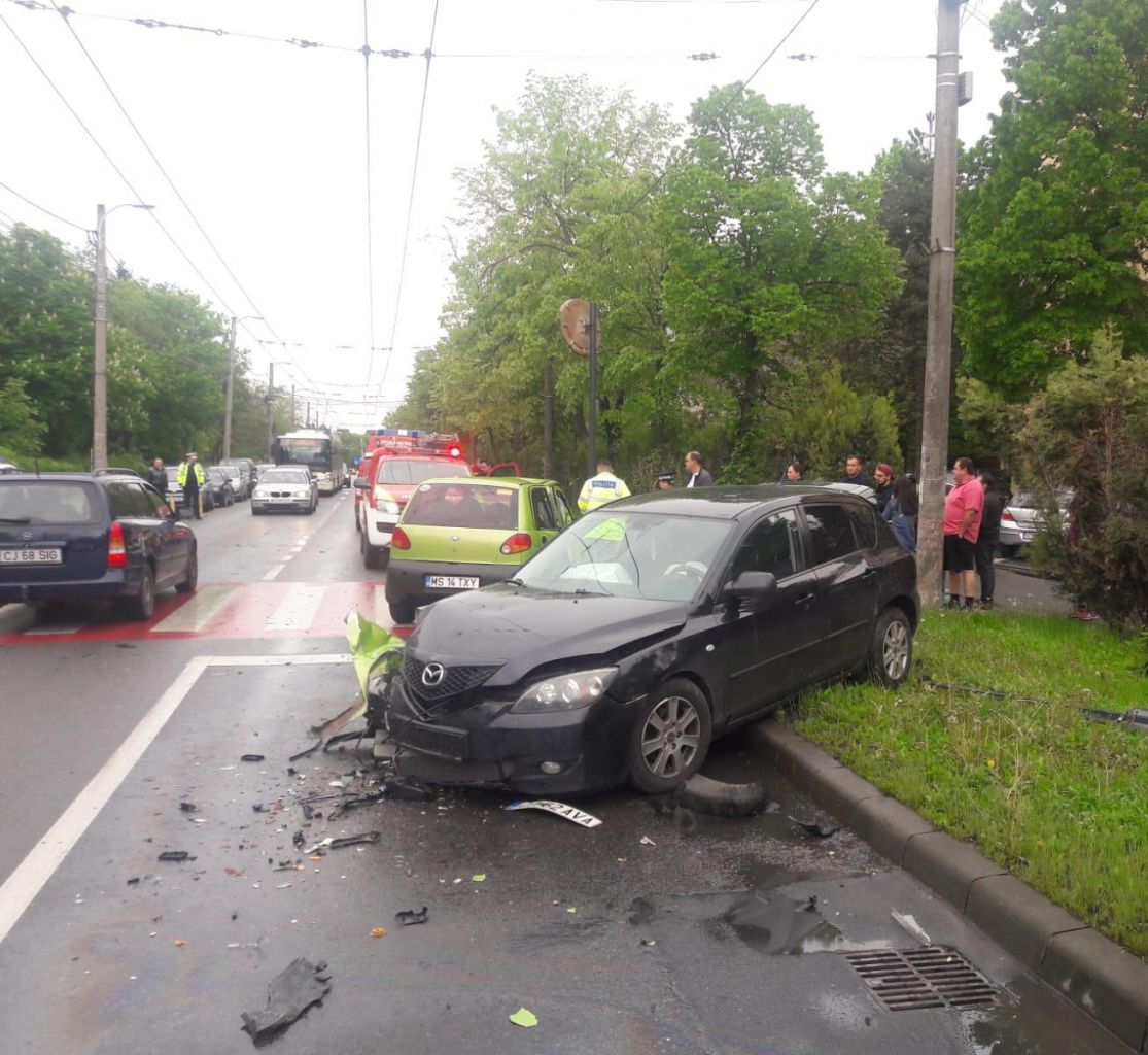 Accident cu trei mașini implicate în Gheorgheni