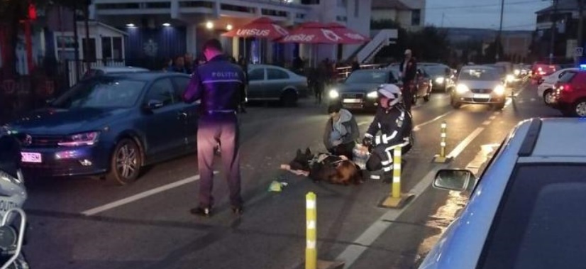 FOTO O tânără care a vrut să traverseze strada neregulamentar
