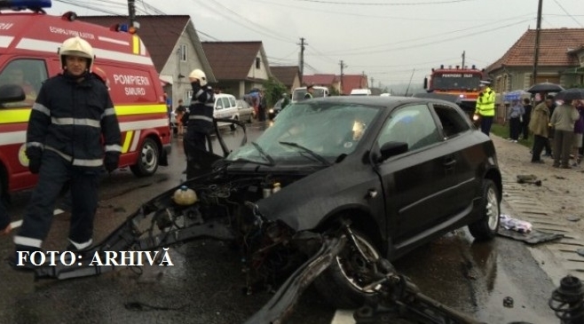 Accident grav în Floreşti! Trei persoane, rănite de un şofer neatent