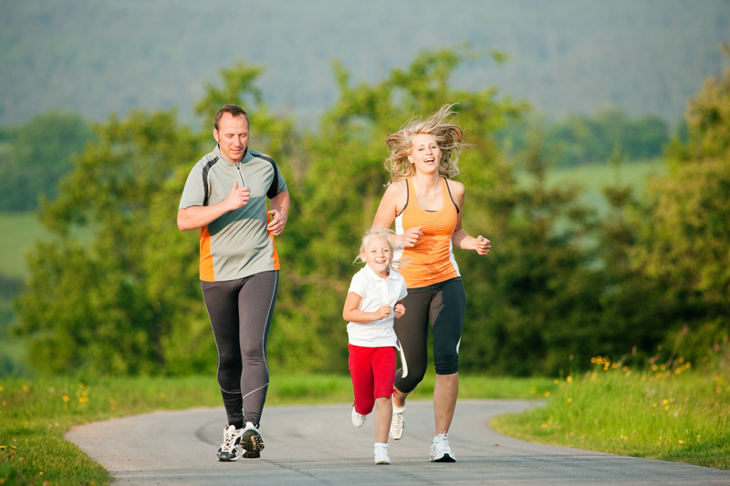 45 de minute de exerciții fizice aerobice și de rezistență pe săptămână îmbunătățesc funcțiile creierului