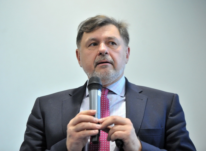 atunci când vaccinăm 10 milioane de oameni”