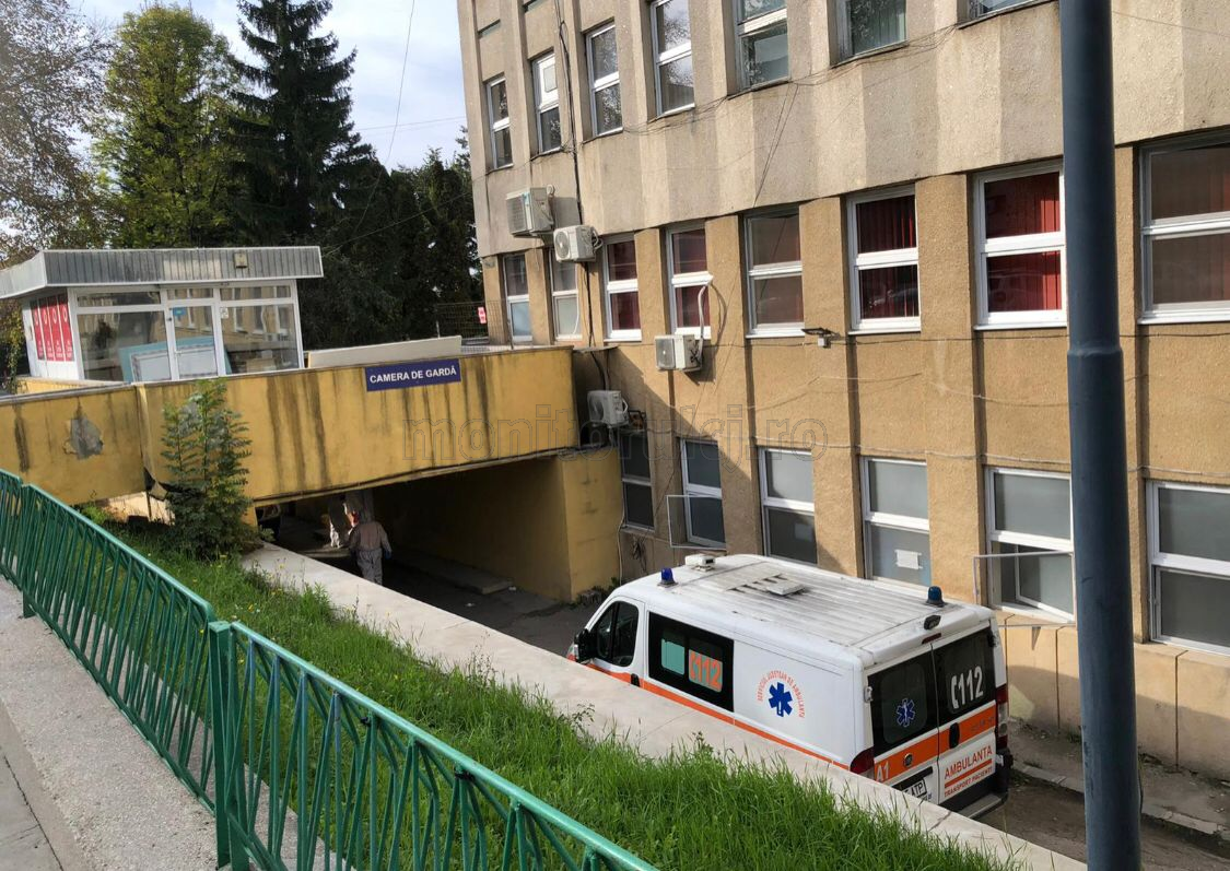 suprasolicitată de urgențe și sute de cereri de testare Covid. Studenții UMF au sărit în ajutor