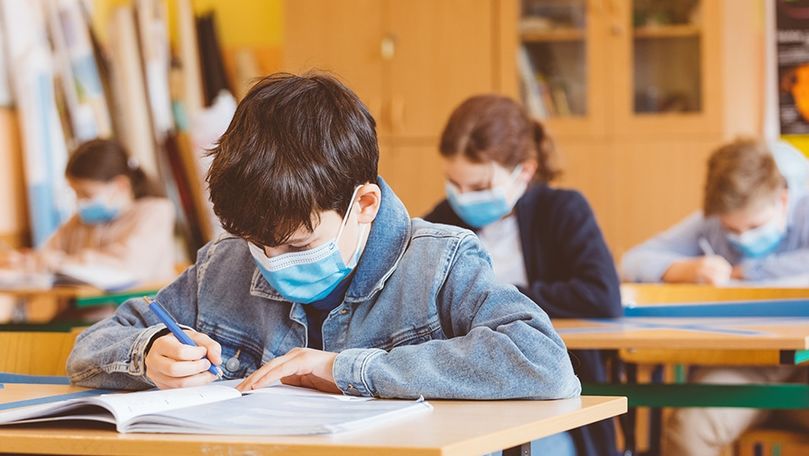 conform ministrului Educației?