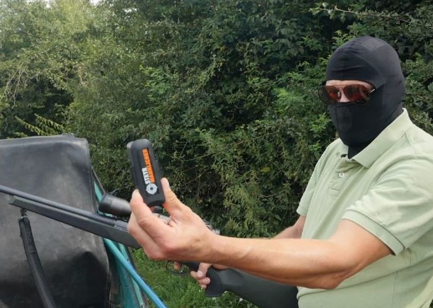 UPDATE: Percheziţii DIICOT în Transilvania, în cazul presupuşilor traficanţi de arme prezentaţi de Sky News. Reportajul, o înscenare