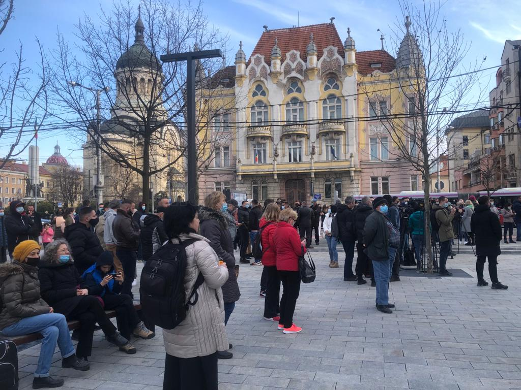 un „mediu ideal” în care se transmite COVID. Medic: „Nu se păstrează distanța