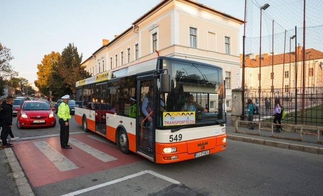 Noi trasee de transport pentru elevi