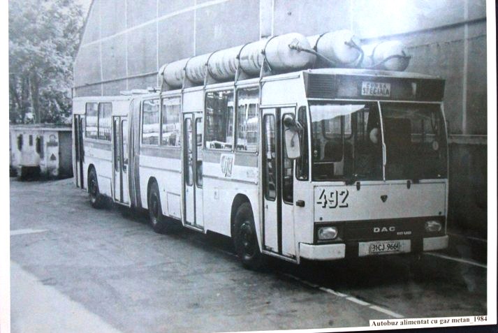 Autobuzul alimentat cu gaz metan