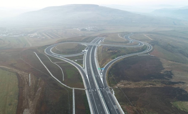 Șofer filmat pe contrasens pe autostrada Transilvania VIDEO