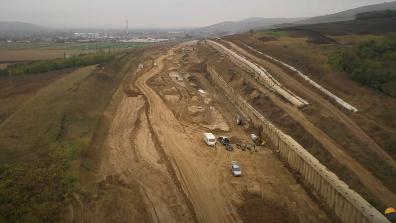 zidul de sprijin se mișcă. Sursă foto: Facebook API