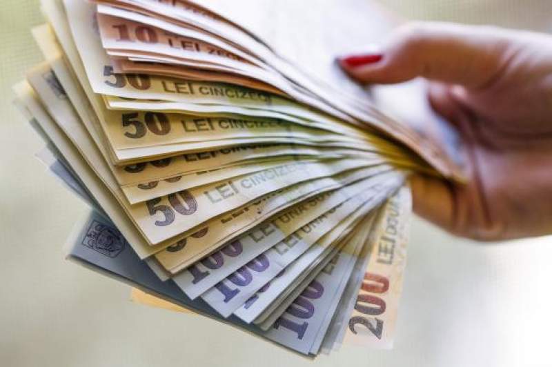 Un clujean primeşte peste 5.000 de lei indemnizaţie de şomaj din partea statului. Bucureştiul, lider la şomeri pe ţară