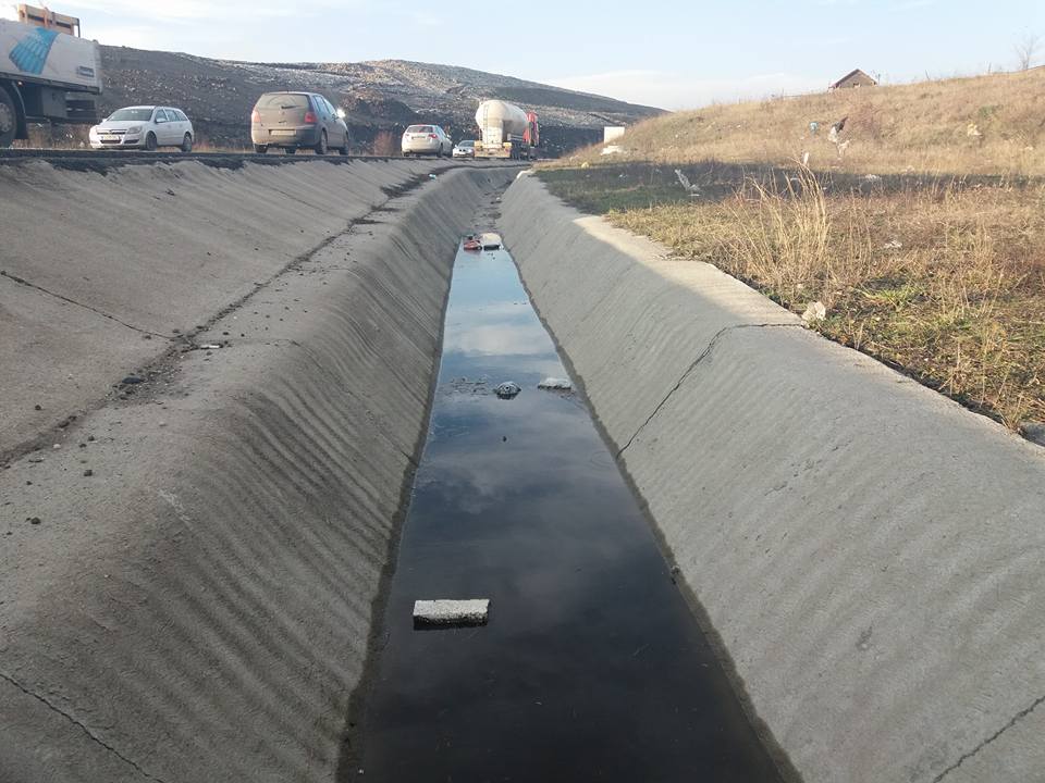 Barajul de gunoi a cedat
