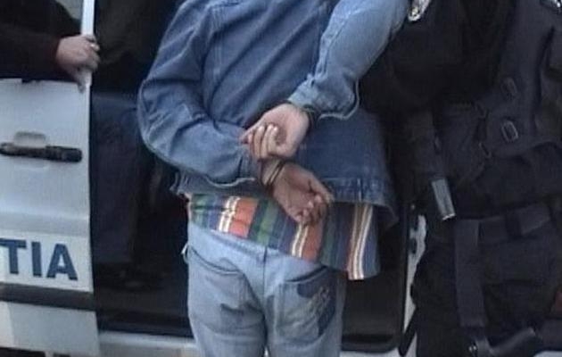 Bărbat urmărit internaţional