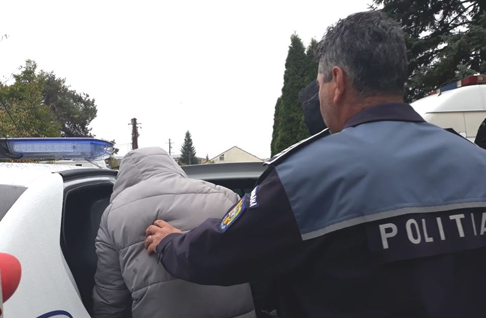 Bărbat urmărit național