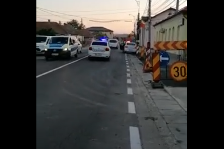 reținuți de polițiști pentru că au bătut cu bestialitate un tânăr în Apahida
