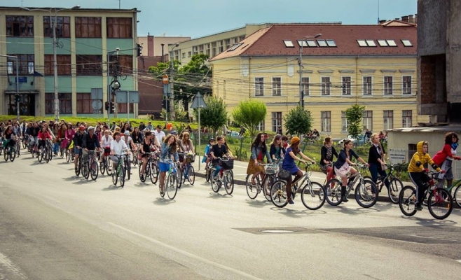 Marş al bicicliştilor în centrul Clujului  Foto arhiva