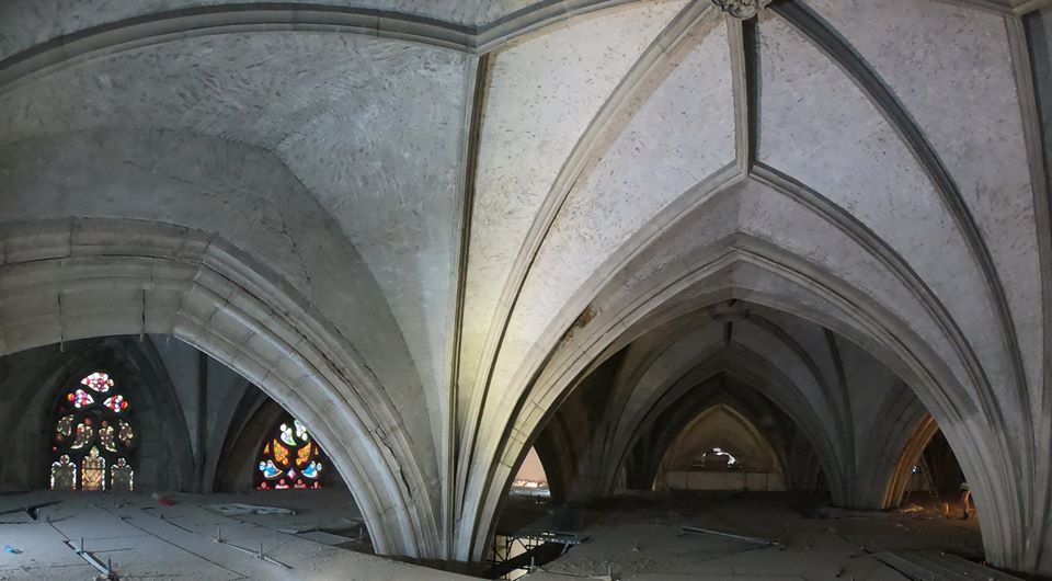 Fotografii inedite din interiorul Bisericii Sfântul Mihail