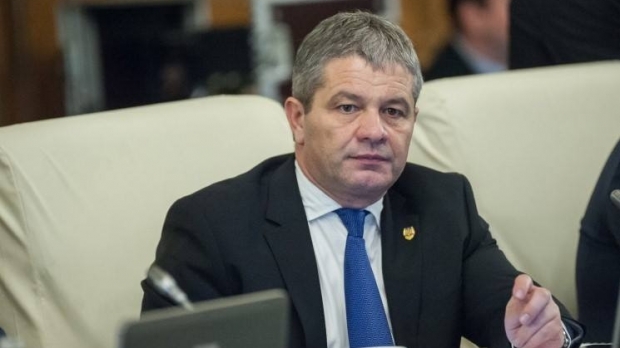 Ministrul Sănătăţii: Nu ducem copiii cu forța la vaccinat