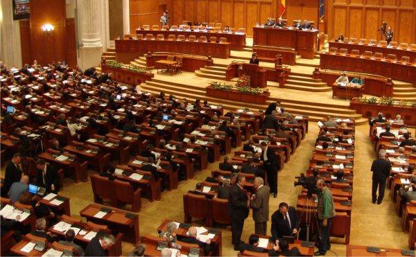 aprobat de Parlament