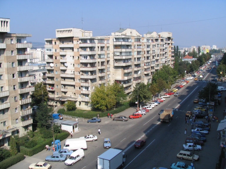 Un adolescent de 16 ani din Cluj s-a aruncat de la etajul 9